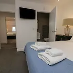 Edgemere Retreat *